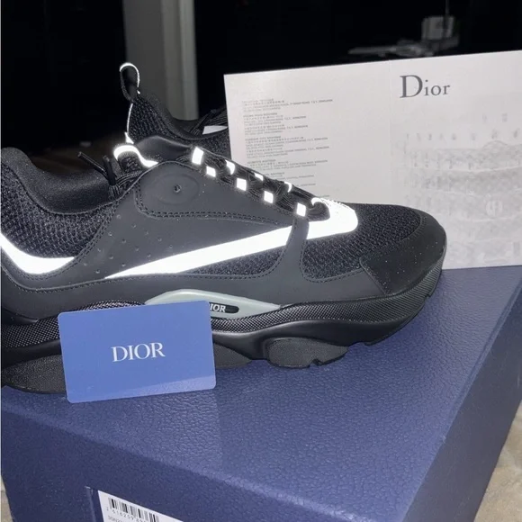 Dior Black Sneakers Sleek Low-Top Design - Picture 2 of 5